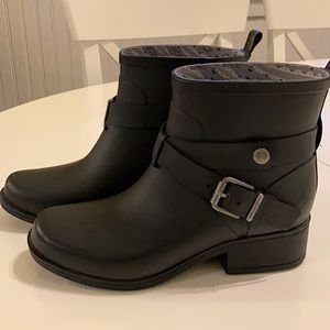 Women’s lucky brand rubber rain boots